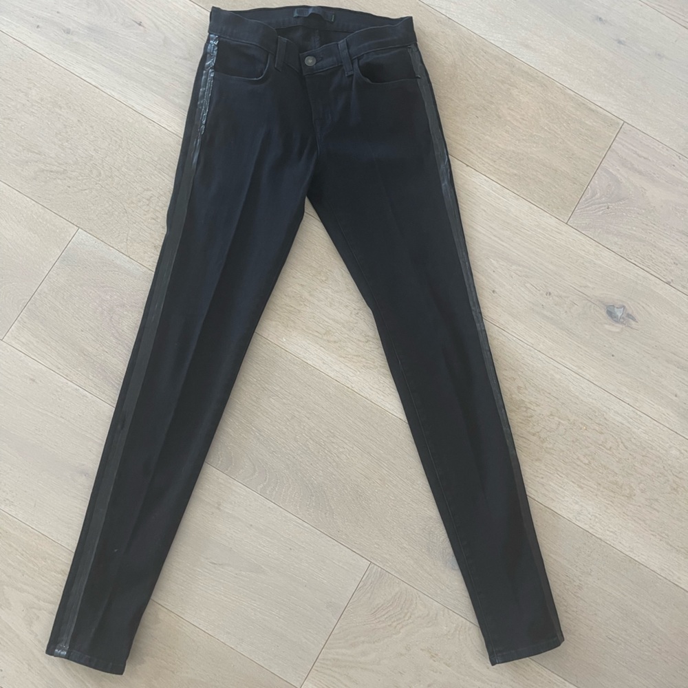 Black stretchy jeans